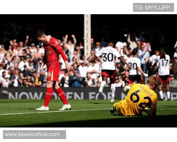 豪门球队频现足球巨星沦为替补引发球迷热议与未来去向猜想